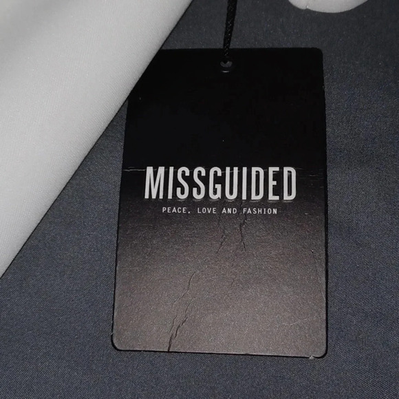 Misguided white sleeveless open back dress NWT - Picture 6 of 7